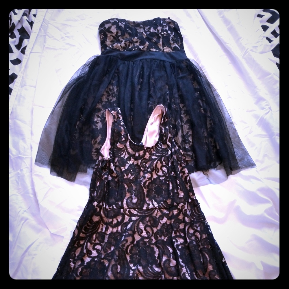 Off shoulder lace dress